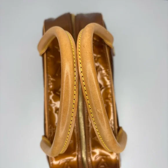 Louis Vuitton Monogram Vernis Handbag - Picture 5 of 15